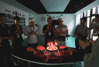 員工集體生日會 | 繽紛五月，把美好的祝福送給你